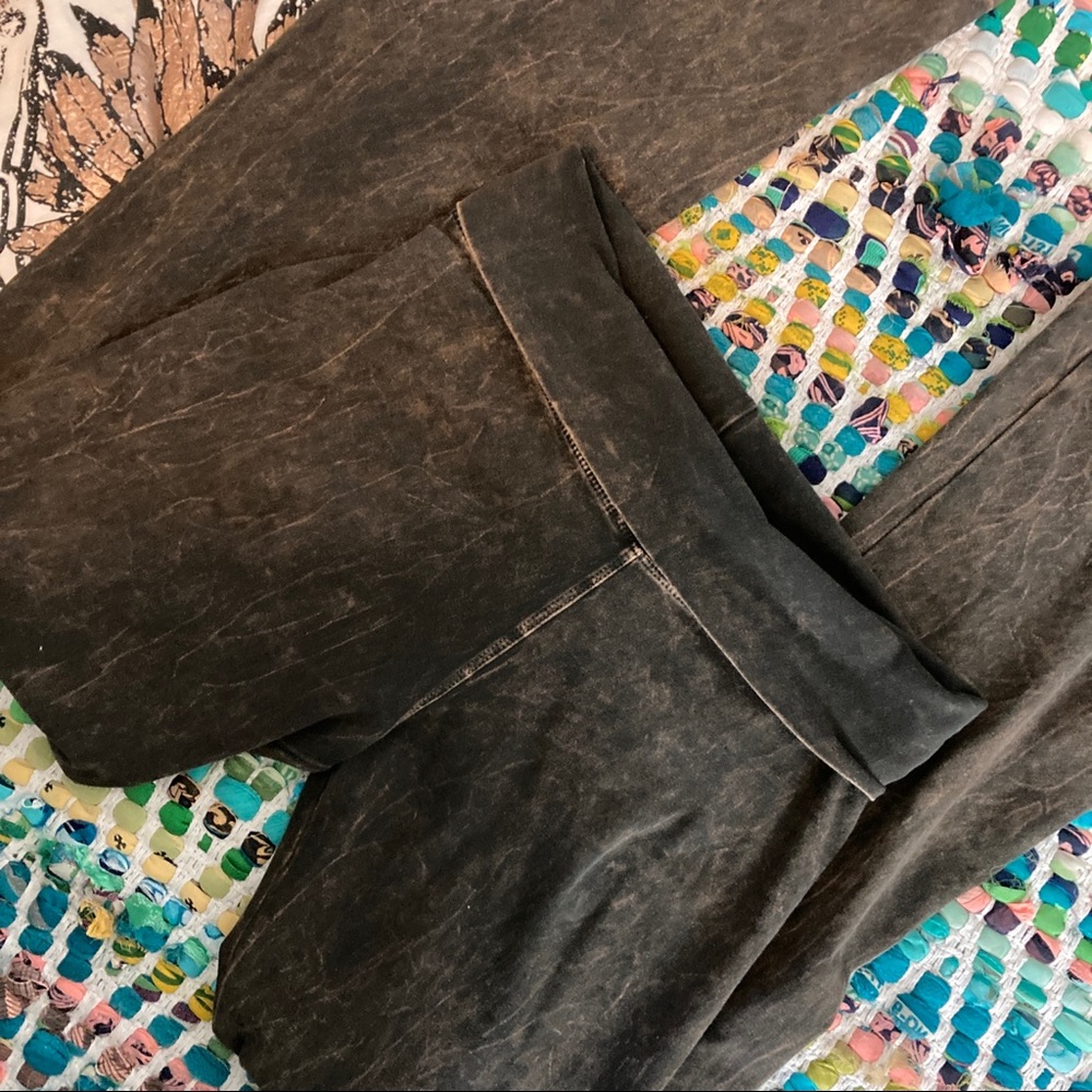 Yoga / Leggings / Distressed (boutique)